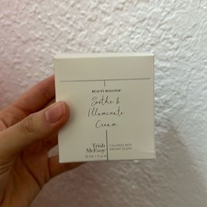 Trish McEvoy BEAUTY BOOSTER® SOOTHE & ILLUMINATE CREAM